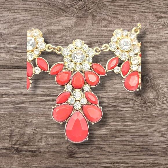 Vintage Elegant Gold and Red Floral Necklace - Picture 2 of 4